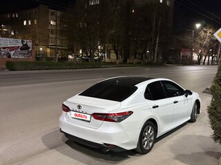 2019 Toyota Camry VIII (XV70), белый, 2580000 рублей, вид 4