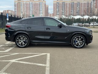 2020 BMW X6 30d III (G06), чёрный, 7300000 рублей, вид 3