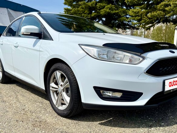 2015 Ford Focus III Рестайлинг, белый - вид 13