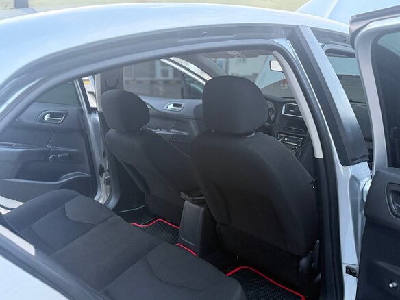 2013 Citroen C4 II, серебристый, 570000 рублей - вид 8