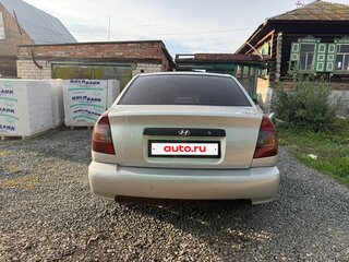 2004 Hyundai Accent ТагАЗ II, серебристый, 330000 рублей, вид 4