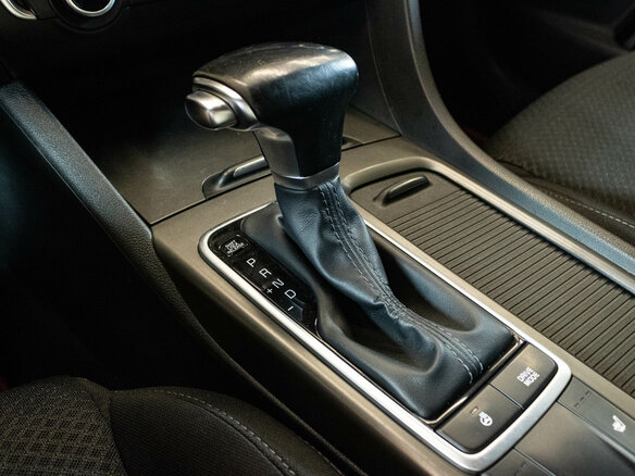 2019 Kia Optima IV Рестайлинг, белый, 1930000 рублей - вид 20