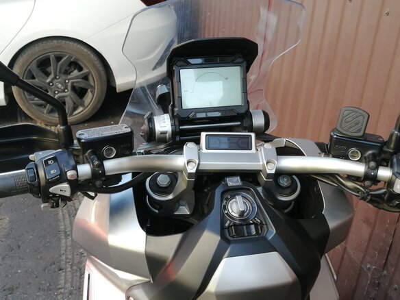 2017 Honda X-ADV, серебристый, 1070000 рублей - вид 8