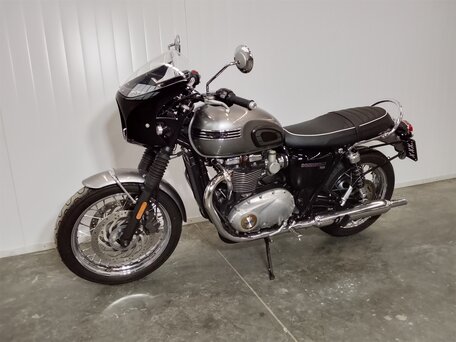 2020 Triumph Bonneville T120, серый, 945000 рублей, вид 2