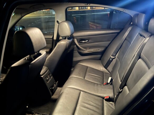 2008 BMW 3 серии 320i V (E90/E91/E92/E93) Рестайлинг, чёрный, 1000000 рублей - вид 2