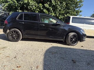 2014 Volkswagen Golf VII, чёрный, 930000 рублей, вид 4