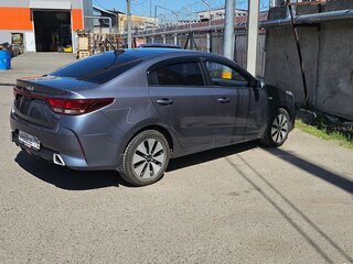 2022 Kia Rio IV Рестайлинг, серый, 1750000 рублей, вид 2
