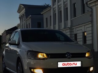2012 Volkswagen Polo V, белый, 750000 рублей, вид 2