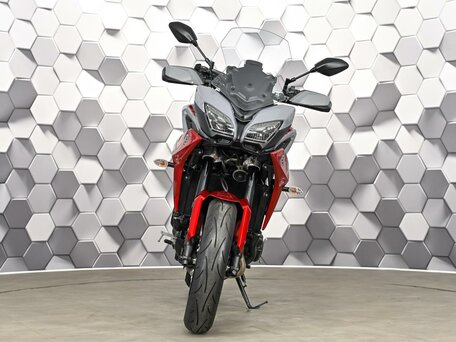 2021 Yamaha MT-09 Tracer (FJ-09), серый, 949000 рублей, вид 5
