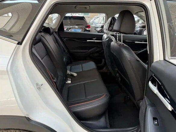 2026 Kia Seltos I Рестайлинг, белый - вид 19
