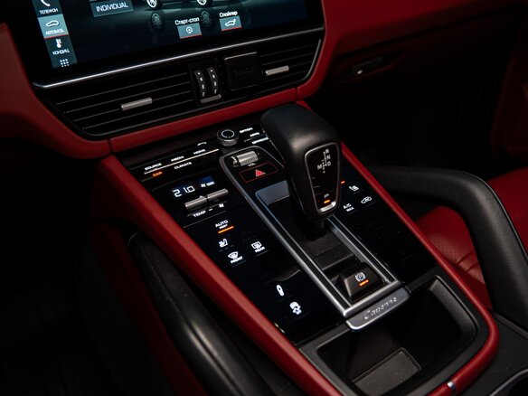 2019 Porsche Cayenne Coupé III, серый, 8390000 рублей - вид 18