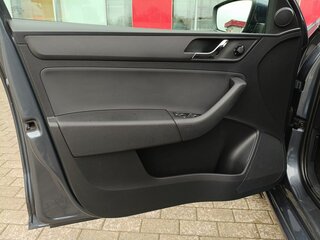 2015 Skoda Rapid I, серый, 1140000 рублей, вид 5
