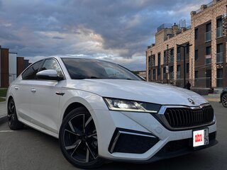 2021 Skoda Octavia IV (A8), белый, 2590000 рублей, вид 2