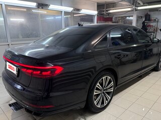 2018 Audi A8 Long 55 TFSI IV (D5), чёрный, 4500000 рублей, вид 4