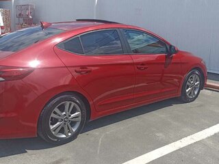 2017 Hyundai Elantra VI (AD), красный, 1520000 рублей, вид 3