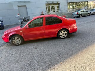 1999 Volkswagen Bora I, красный, 220000 рублей, вид 4