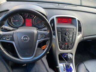 2011 Opel Astra J, серый, 740000 рублей, вид 4