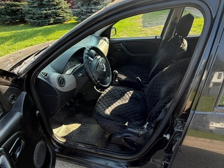 2010 Renault Sandero I, чёрный, 250000 рублей, вид 5