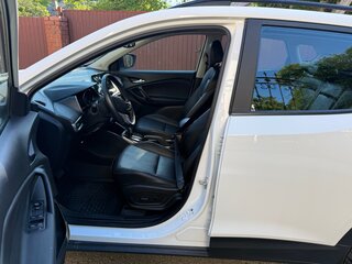 2022 Chevrolet Tracker IV, белый, 1700000 рублей, вид 3