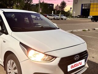 2018 Hyundai Solaris II, белый, 780000 рублей, вид 2
