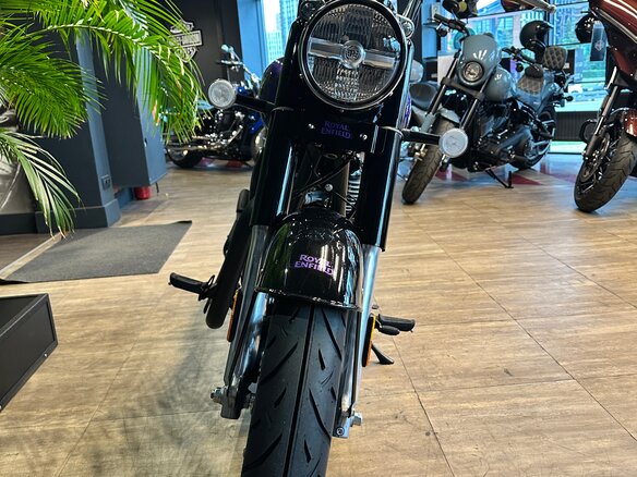 2026 Royal Enfield Goan Classic 350, фиолетовый, 529000 рублей - вид 9