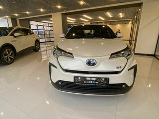 2022 Toyota Izoa I, белый, 2650000 рублей, вид 4