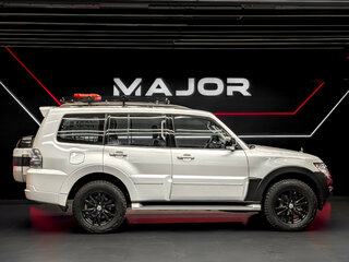 2020 Mitsubishi Pajero IV Рестайлинг 2, белый, 4000000 рублей, вид 4