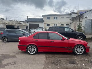 1994 BMW 3 серии 318i III (E36), красный, 250000 рублей, вид 3