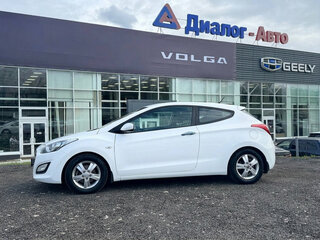 2013 Hyundai i30 II, белый, 650000 рублей, вид 2
