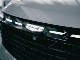 2026 Geely Atlas II, серебристый, 4229990 рублей, вид 5