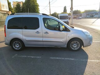 2011 Citroen Berlingo II, серебристый, 520000 рублей, вид 3
