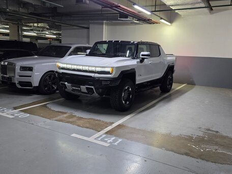 2023 GMC Hummer EV, белый, 12500000 рублей, вид 4