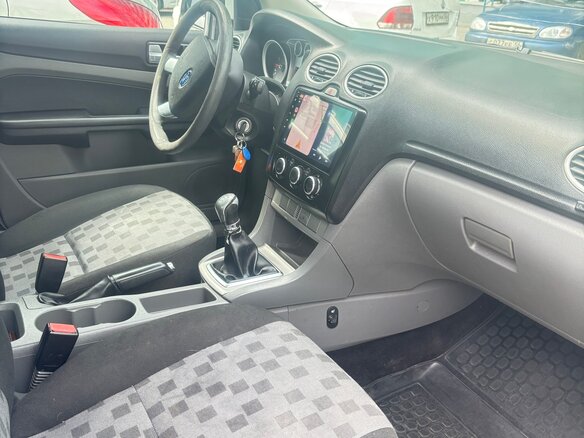 2008 Ford Focus II Рестайлинг, серебристый, 700000 рублей - вид 16