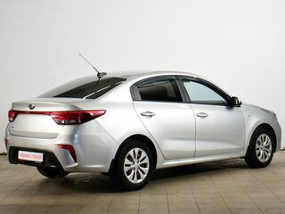 2019 Kia Rio IV, серебристый, 1169000 рублей, вид 4