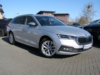 2024 Skoda Octavia IV (A8), серебристый, 3658000 рублей, вид 1