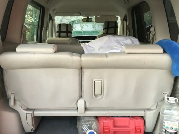 2010 Mazda Biante, серый, 920000 рублей - вид 7