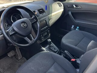 2014 Skoda Yeti I Рестайлинг, белый, 900000 рублей, вид 4