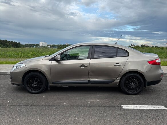 2011 Renault Fluence I, бежевый, 429000 рублей - вид 11
