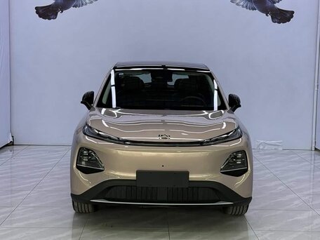 2026 Changan Qiyuan Q05 51.9 kWh II, золотистый, 2230000 рублей, вид 2