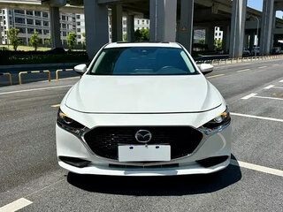 2023 Mazda 3 Axela IV (BP), белый, 1380300 рублей, вид 2