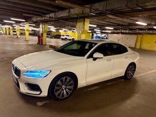 2021 Volvo S60 III, белый, 3349000 рублей, вид 4