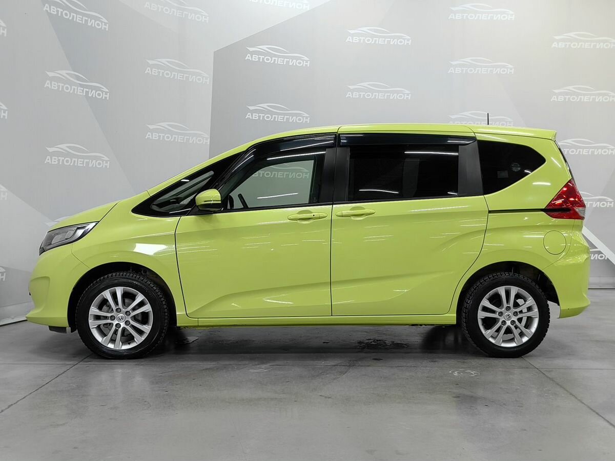 Открыть фотографии: Honda Freed II