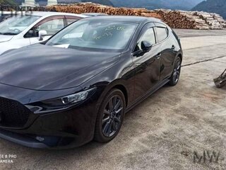 2020 Mazda 3 IV (BP), чёрный, 1900000 рублей, вид 2