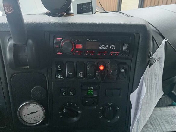 2009 Scania 4-Series, белый, 5000000 рублей - вид 7