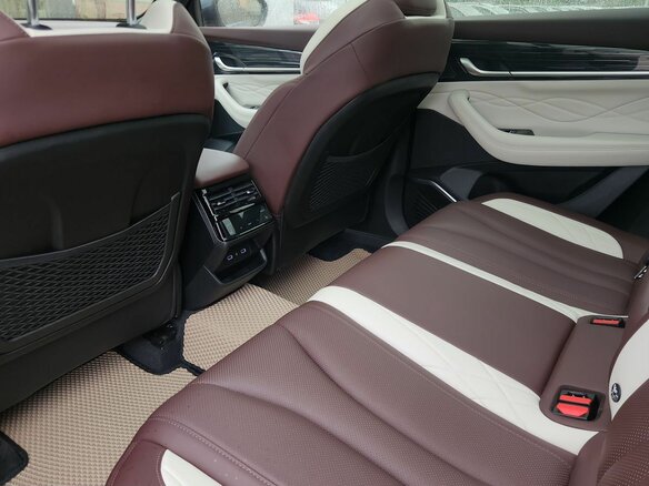 2022 Geely Monjaro I, серый, 3120000 рублей - вид 16
