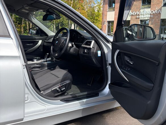 2017 BMW 3 серии 318i VI (F3x) Рестайлинг, серебристый, 1700000 рублей - вид 12
