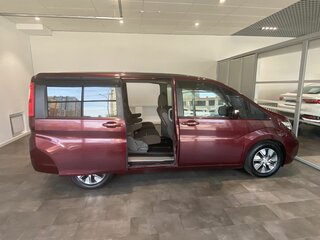 2016 Honda Stepwgn V, красный, 1769000 рублей, вид 5