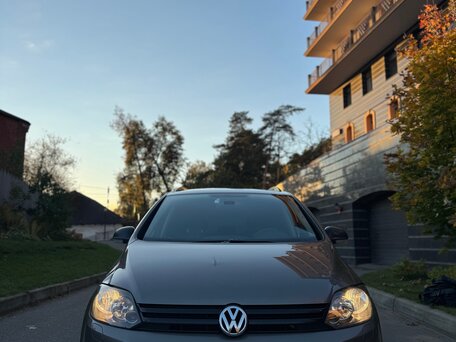 2012 Volkswagen Golf Plus II, коричневый, 900000 рублей, вид 1