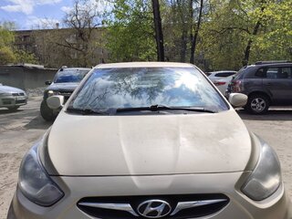 2014 Hyundai Solaris I, золотистый, 725000 рублей, вид 2