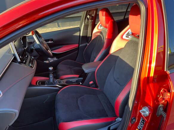2019 Toyota Corolla Sport XII (E210), красный, 1799000 рублей - вид 17